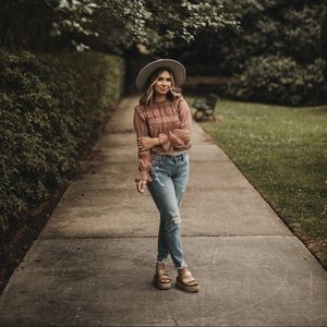 Meet your Posher, Hannah